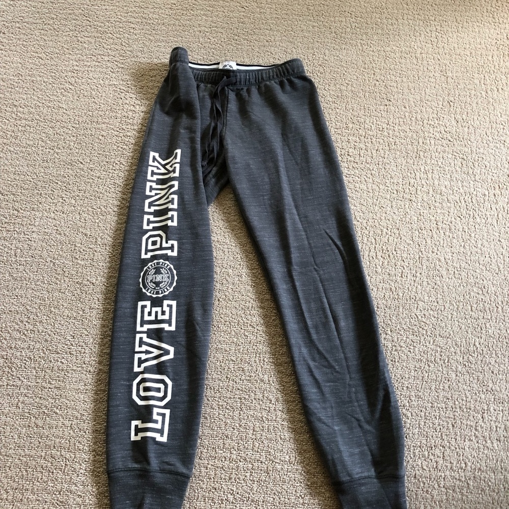WOMENS VS PINK NEVER WORN JOGGERS